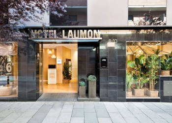 HOTEL_LAUMON_ENTRADA_02